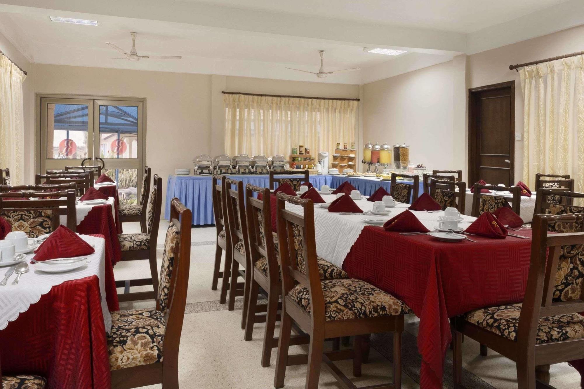 Ramada Resort アクラ エクステリア 写真